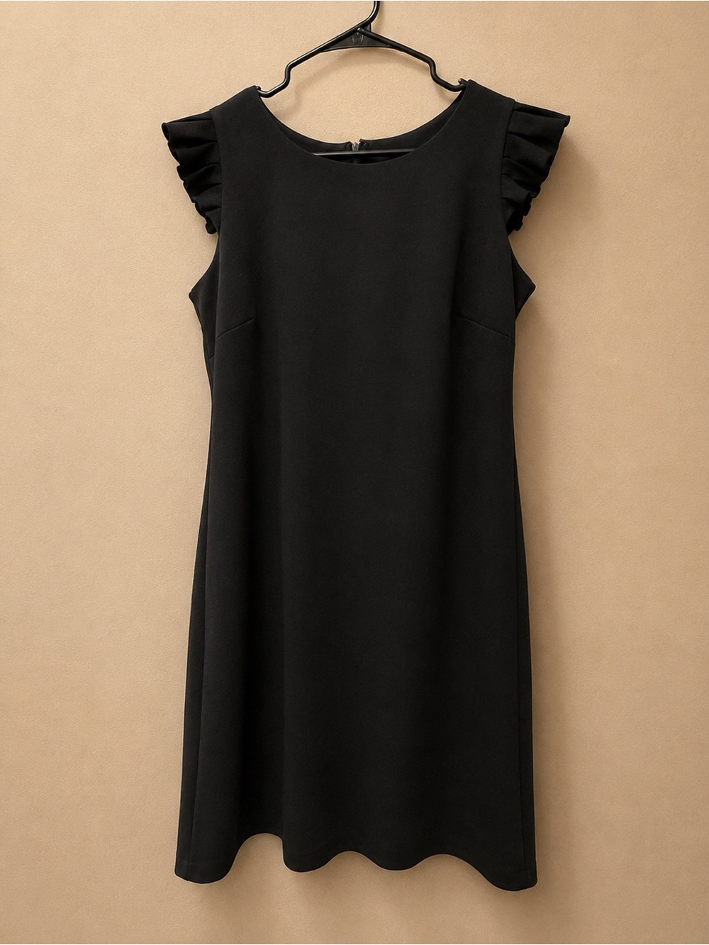 Shelby & Palmer Black Ruffled Sleeve Shift Dress